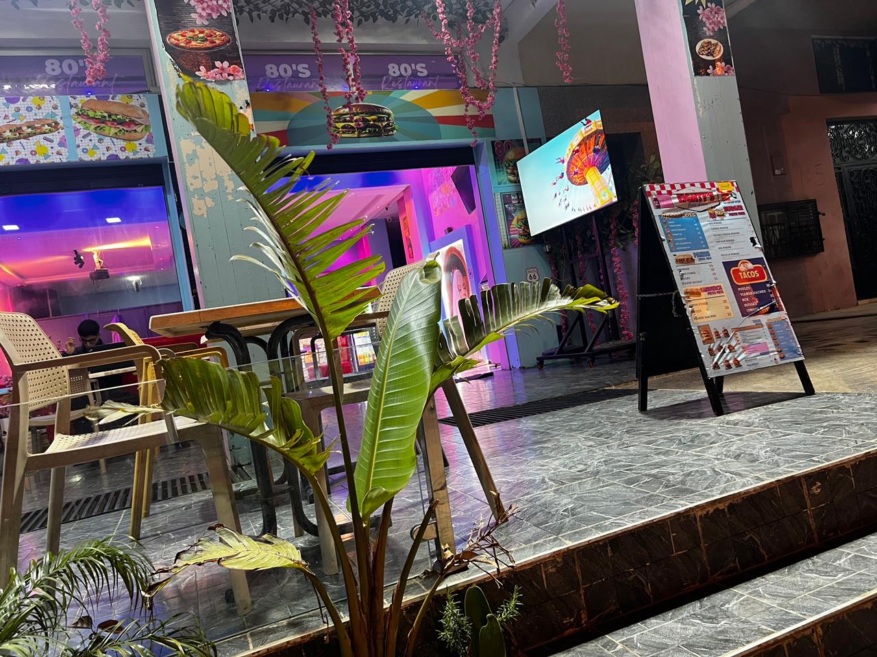 80's Restaurant façade